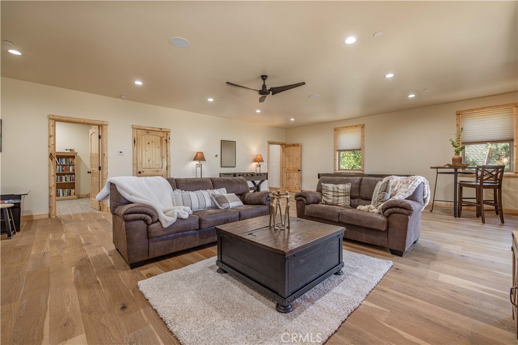 43625 Wolf Road Property Photo 31
