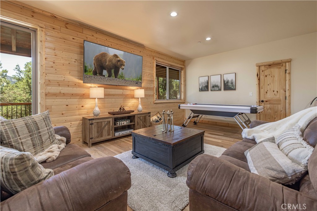 43625 Wolf Road Property Photo 32