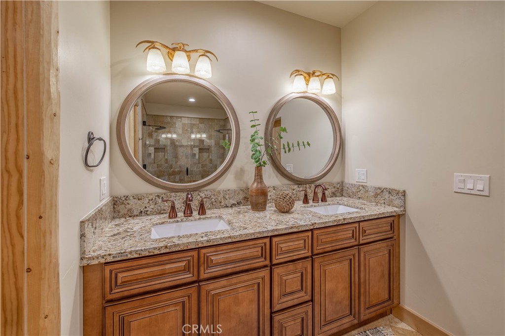 43625 Wolf Road Property Photo 35