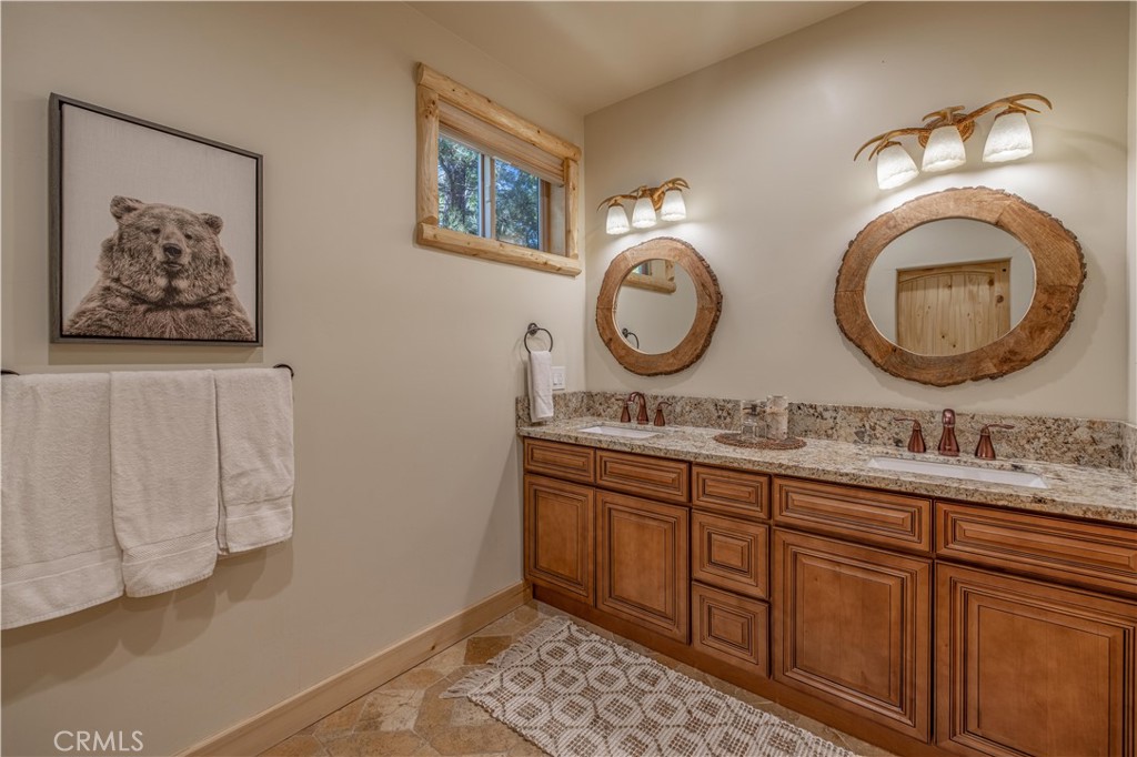 43625 Wolf Road Property Photo 39