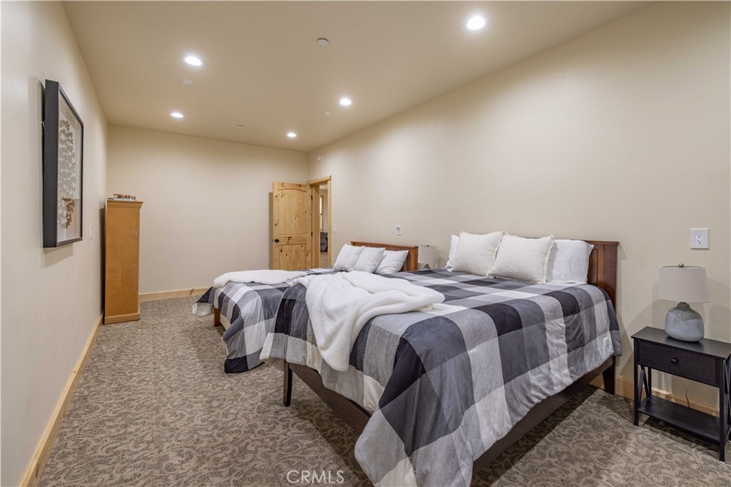43625 Wolf Road Property Photo 58