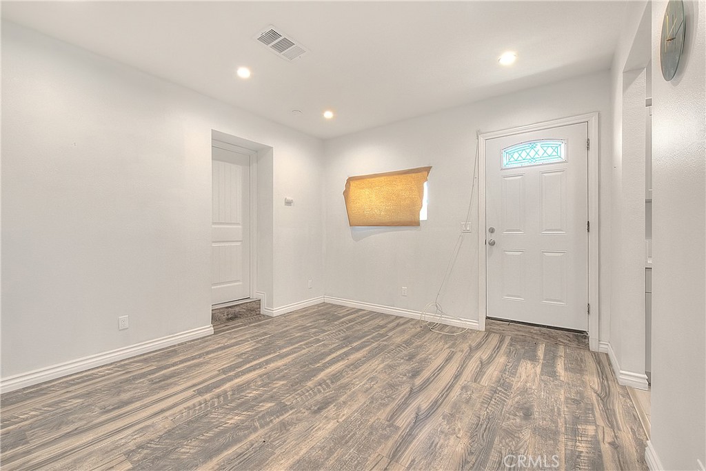 9279 Mango Avenue Property Photo 11