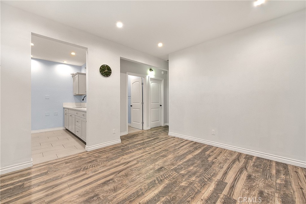 9279 Mango Avenue Property Photo 13