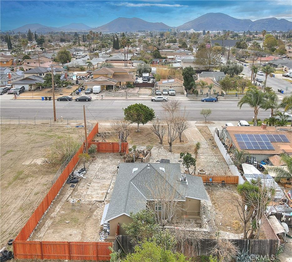 9279 Mango Avenue Property Photo 48