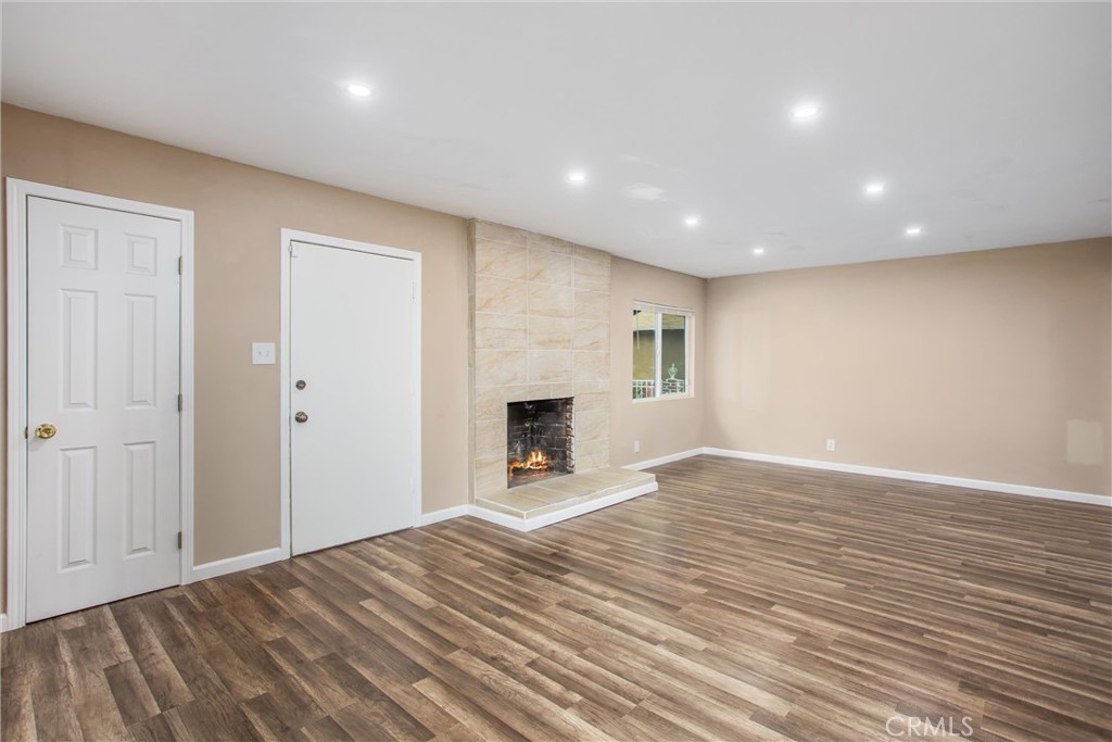 2447 Victoria Street Property Photo 4