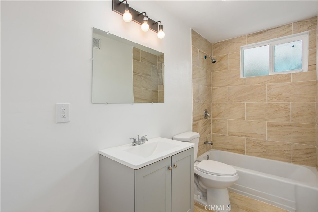 2447 Victoria Street Property Photo 21
