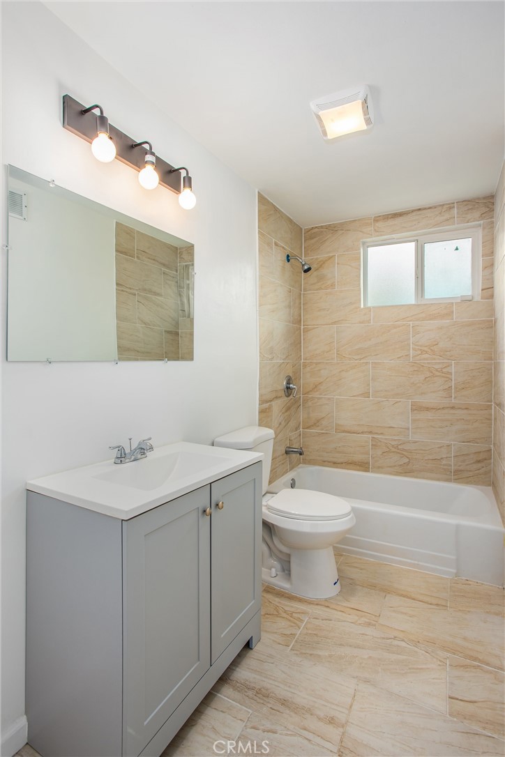 2447 Victoria Street Property Photo 23