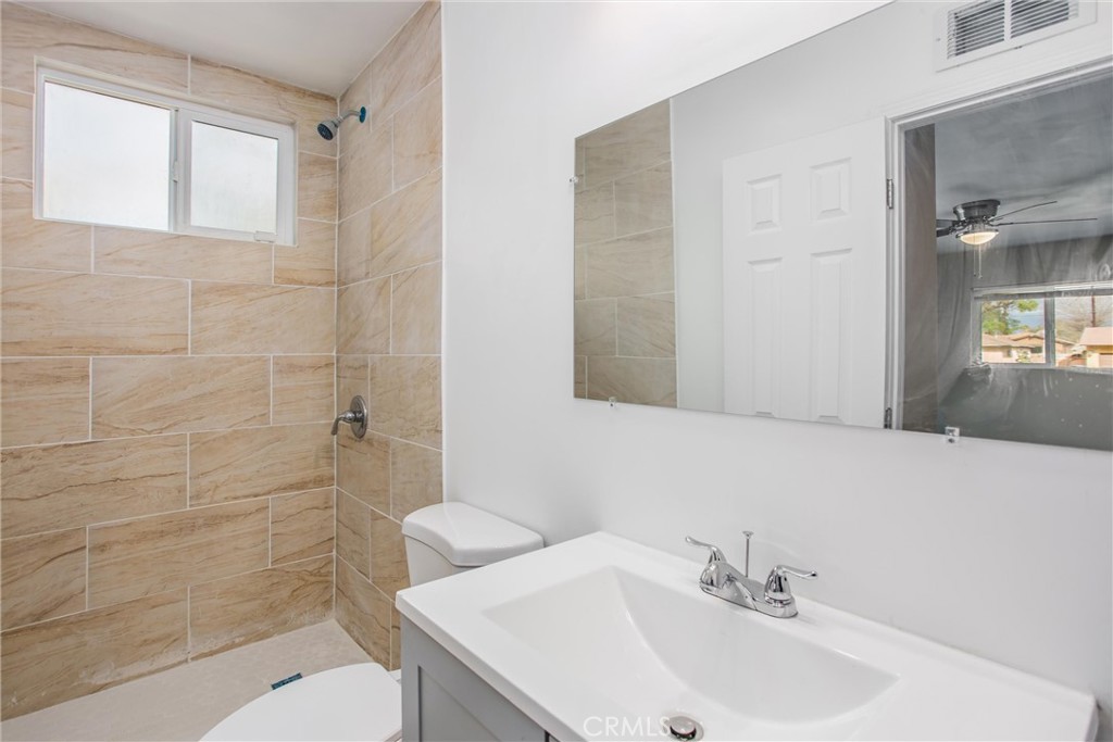 2447 Victoria Street Property Photo 30