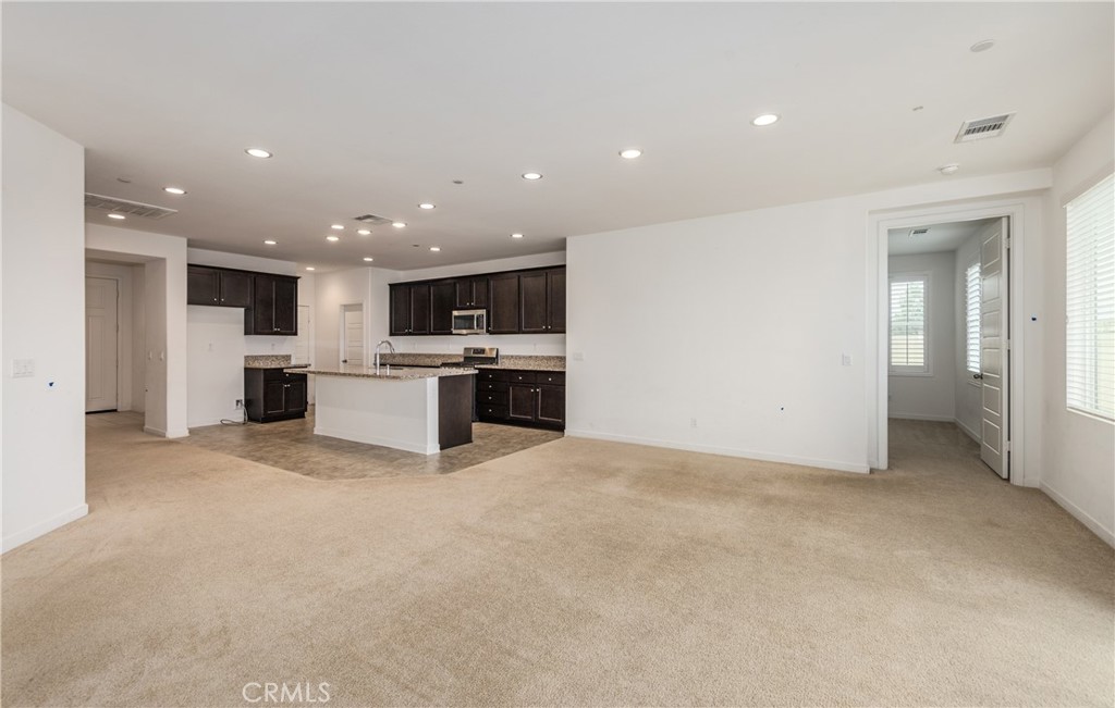 5799 Falcon Way Property Photo 3