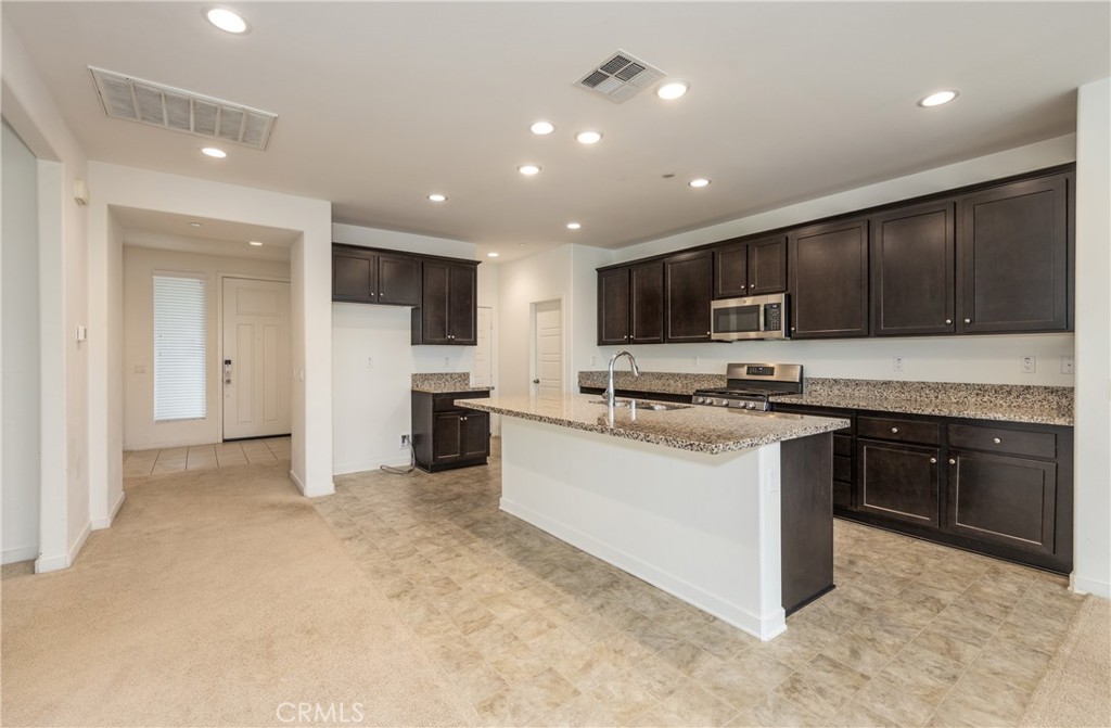 5799 Falcon Way Property Photo 4