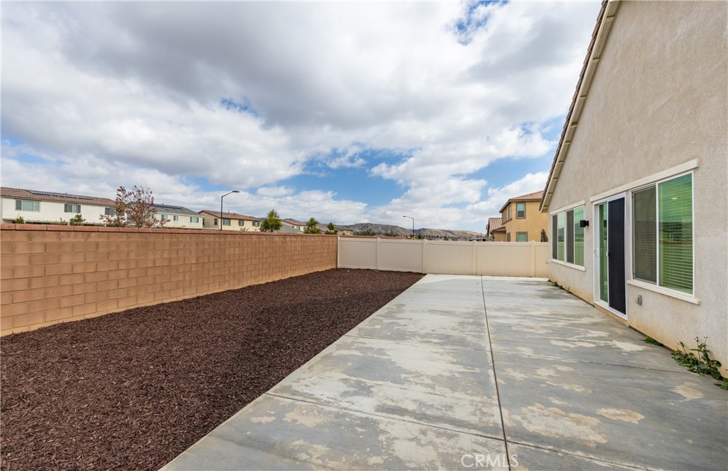 5799 Falcon Way Property Photo 18
