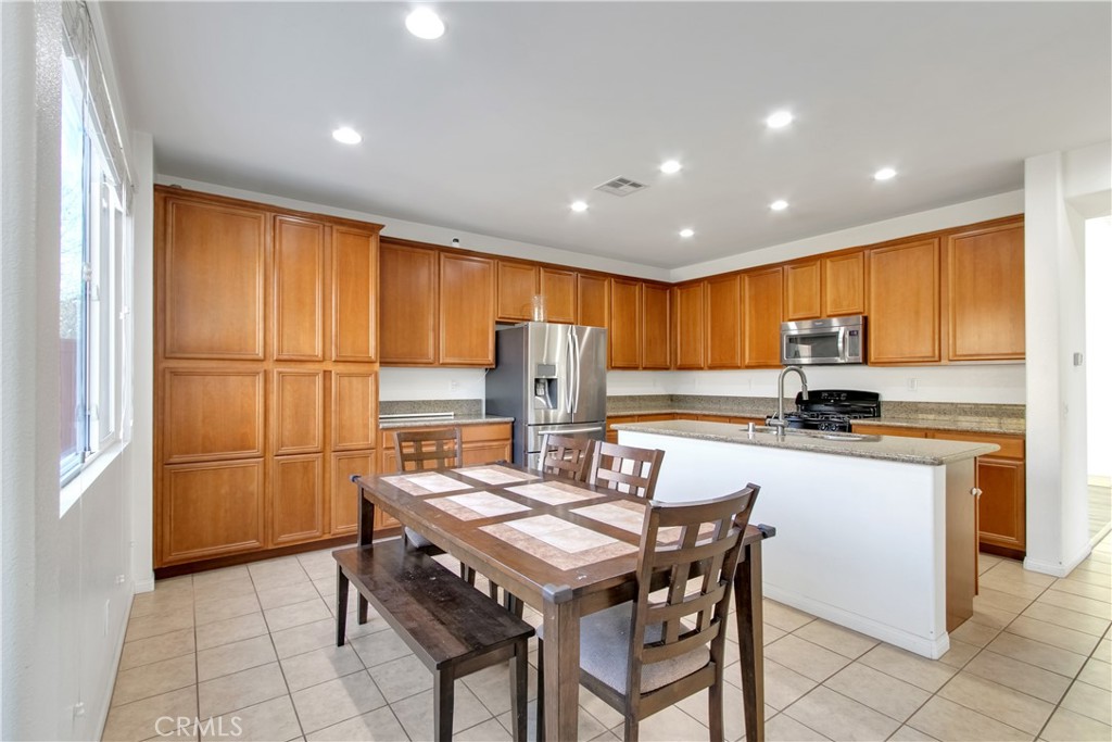 34020 Crenshaw Street Property Photo 3