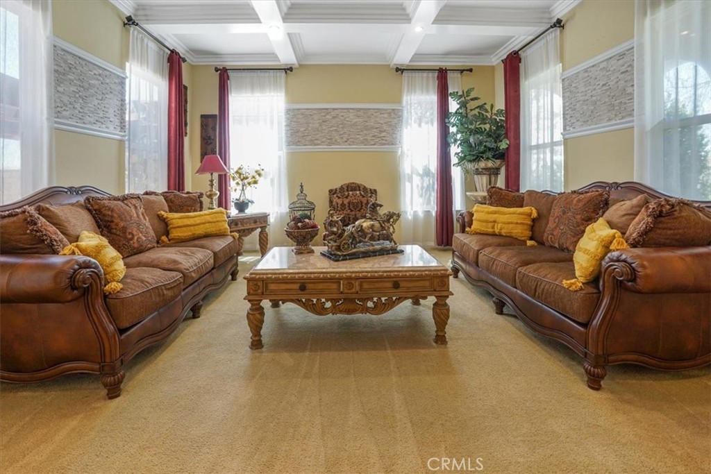 5003 Thornberry Way Property Photo 6