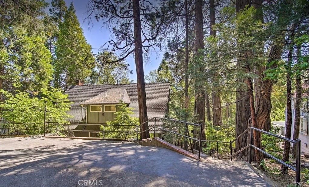 384 Primrose Circle Property Photo 2