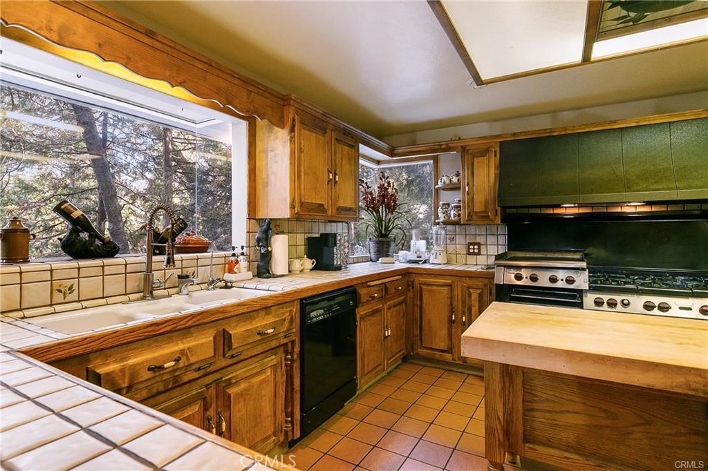 384 Primrose Circle Property Photo 12