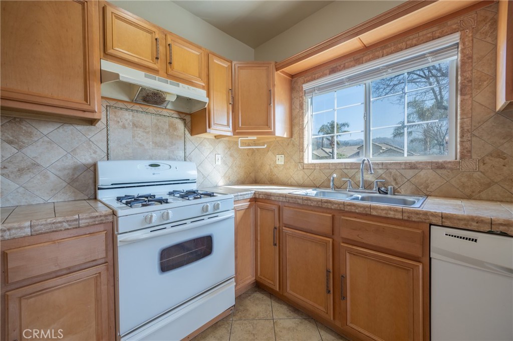 1232 E Ralston Avenue Property Photo 11