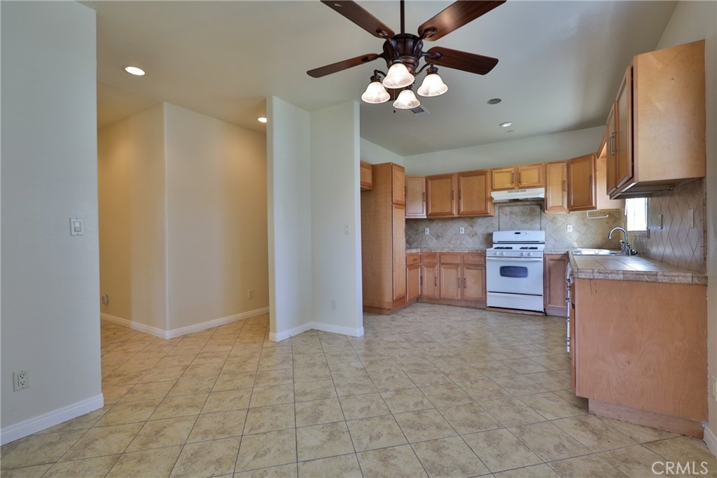 1232 E Ralston Avenue Property Photo 16