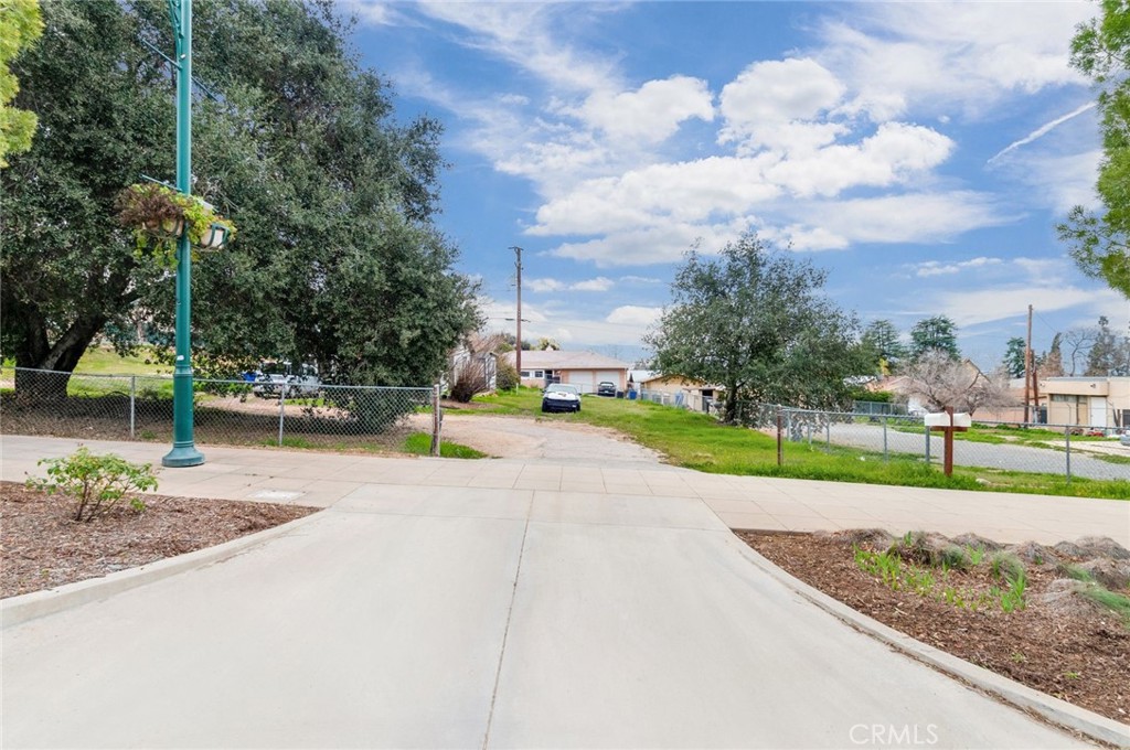 35261 Yucaipa Boulevard Property Photo 5