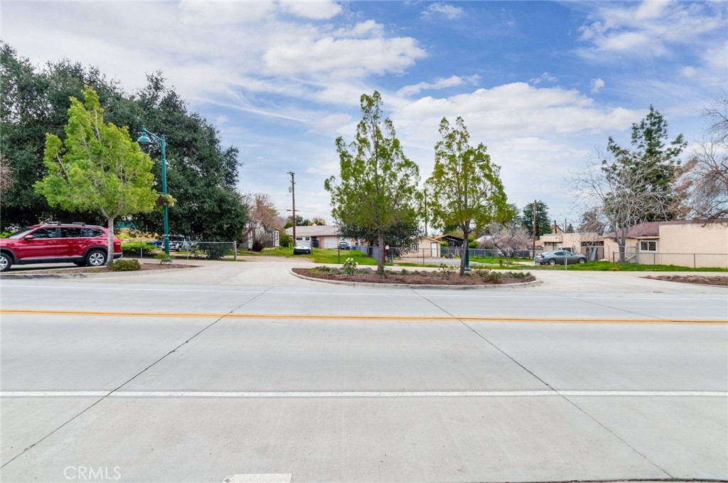 35261 Yucaipa Boulevard Property Photo 7
