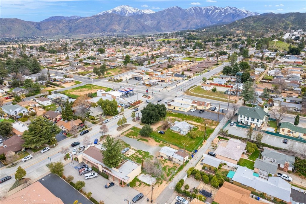 35261 Yucaipa Boulevard Property Photo 14