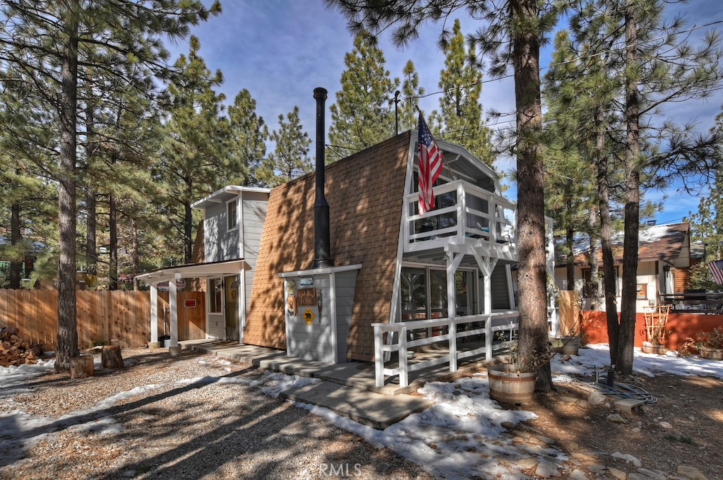 1109 Hemlock Lane Property Photo 1
