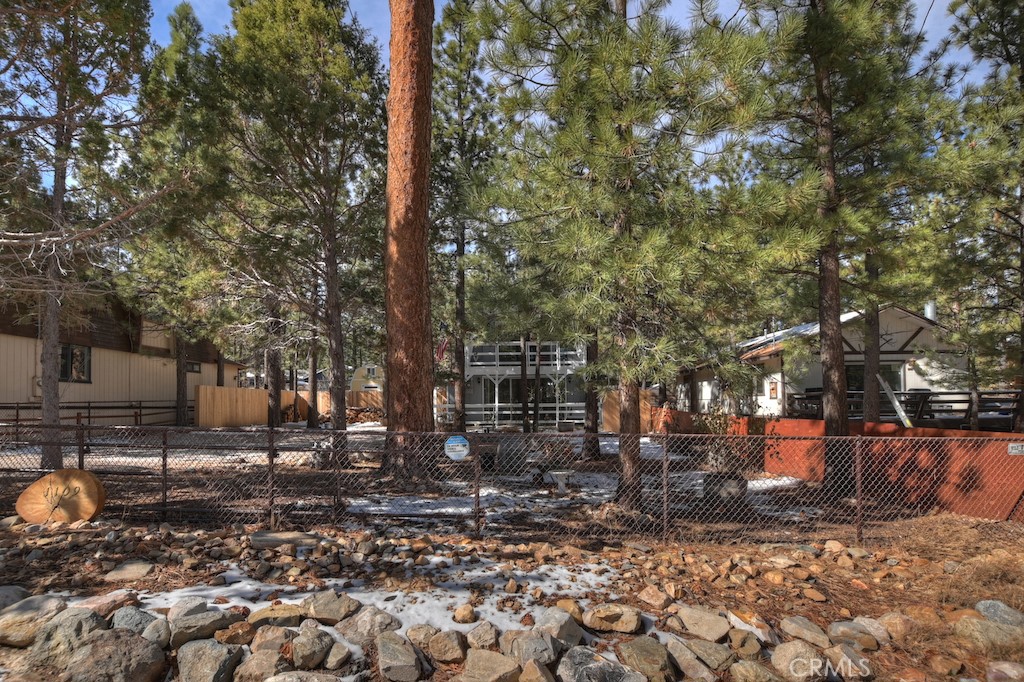 1109 Hemlock Lane Property Photo 4