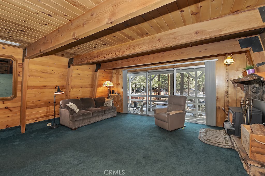 1109 Hemlock Lane Property Photo 5