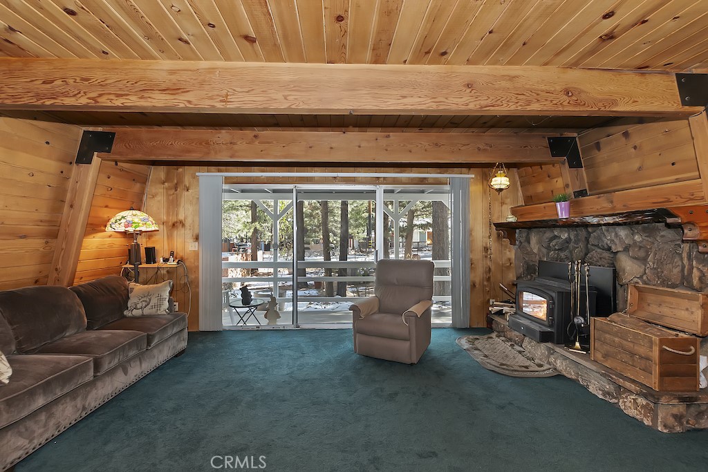 1109 Hemlock Lane Property Photo 6