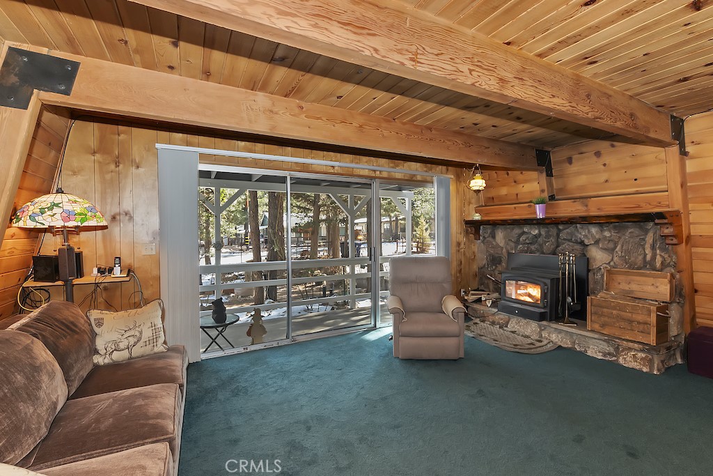 1109 Hemlock Lane Property Photo 7