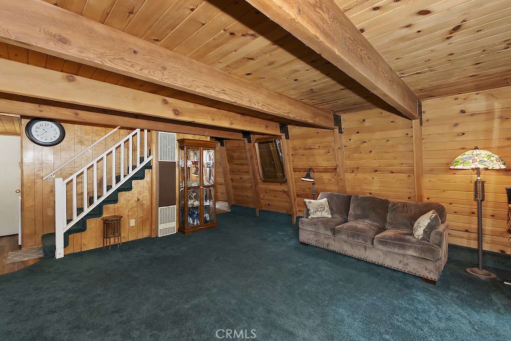 1109 Hemlock Lane Property Photo 8