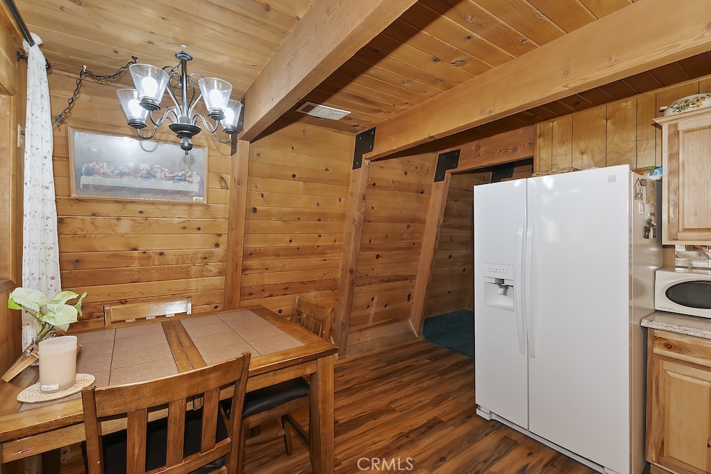 1109 Hemlock Lane Property Photo 9