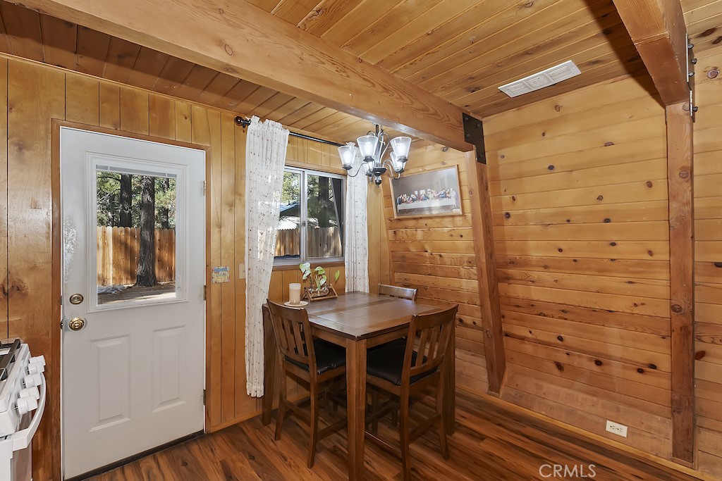 1109 Hemlock Lane Property Photo 10