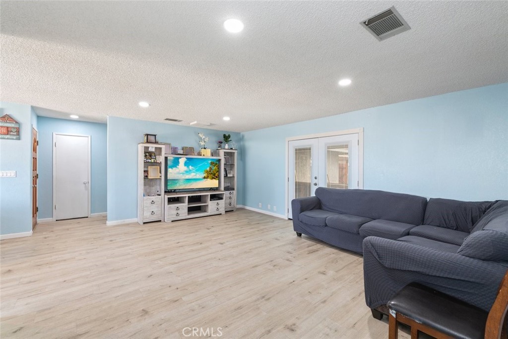 17733 Fresno Street Property Photo 12