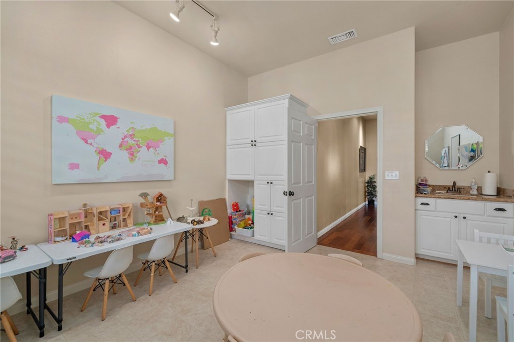 31027 E Sunset Drive N Property Photo 28