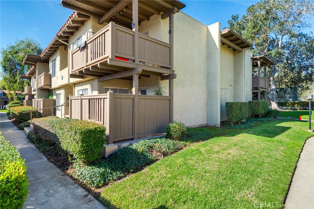 1345 Cabrillo Park Drive D15 Property Photo 1