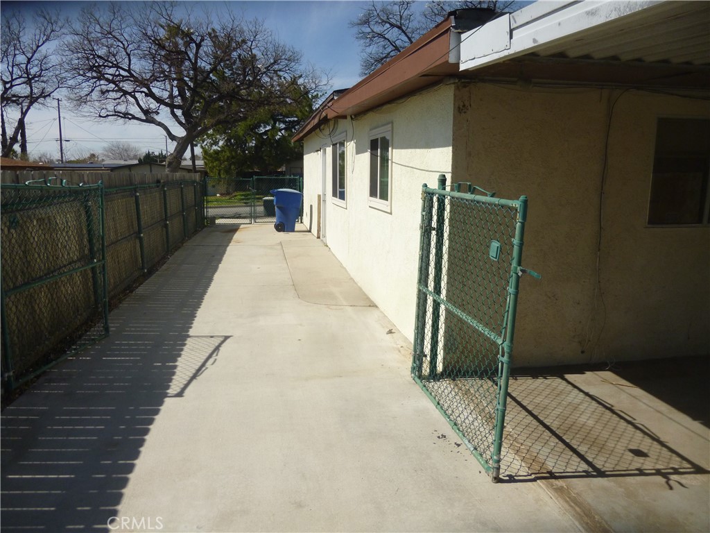 5257 Carlton Street Property Photo 8