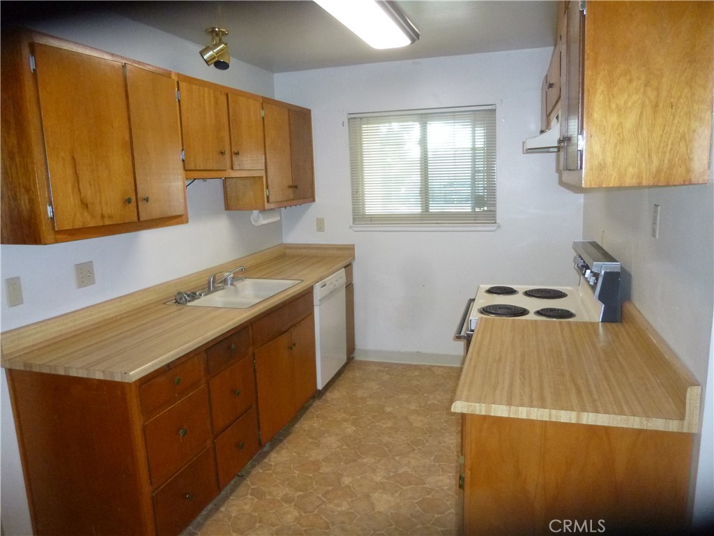 5257 Carlton Street Property Photo 17