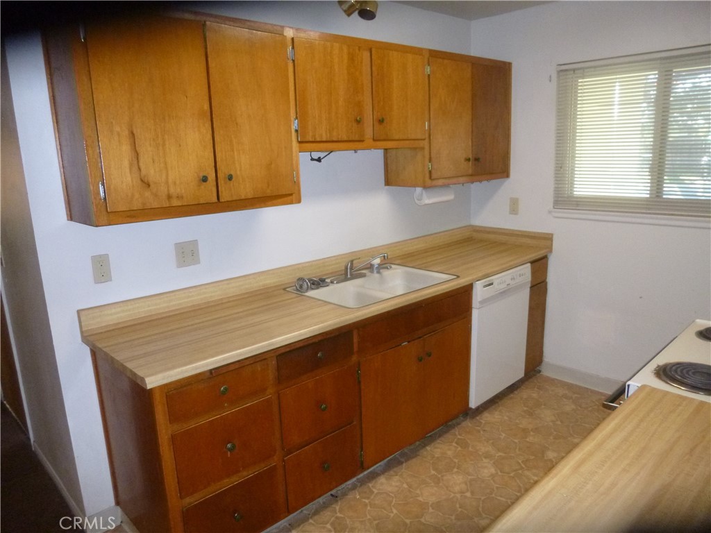 5257 Carlton Street Property Photo 18