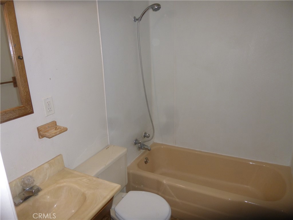 5257 Carlton Street Property Photo 25