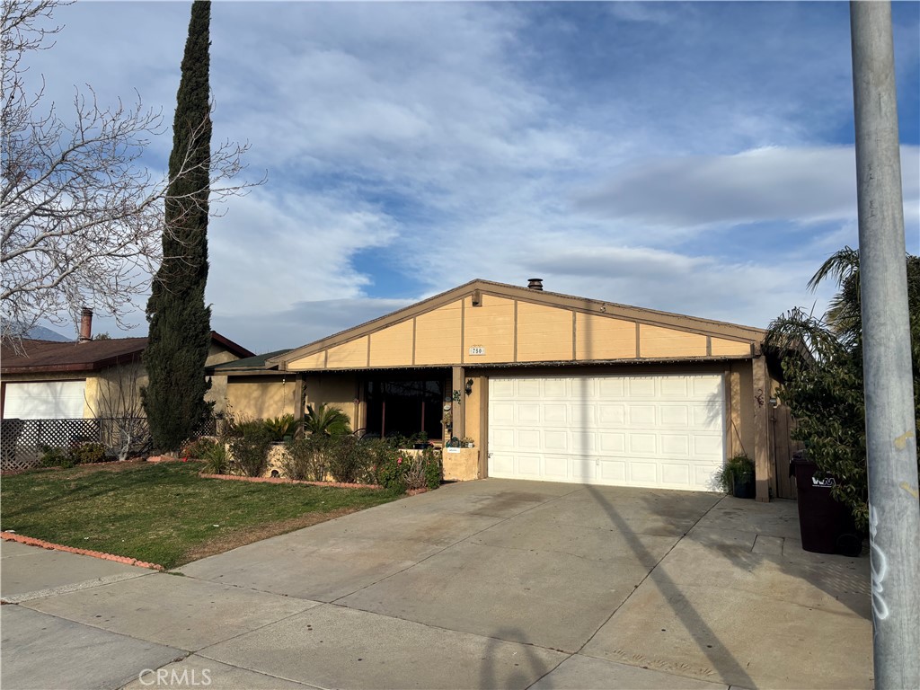 750 S 8th Street Property Photo 2