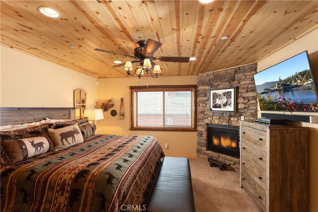 1389 Flintridge Avenue Property Photo 10