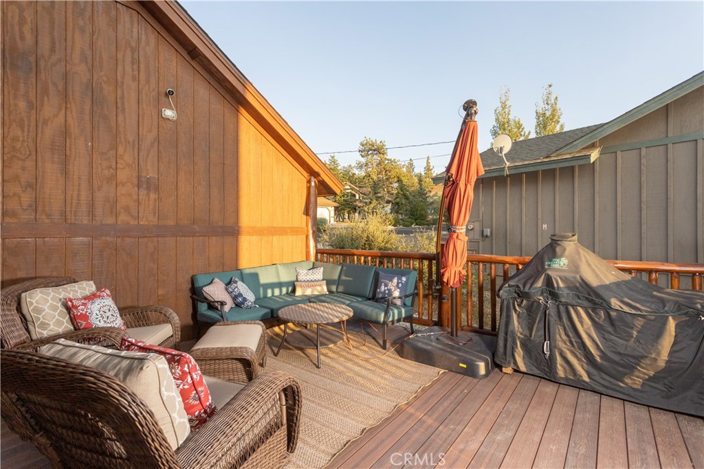 1389 Flintridge Avenue Property Photo 20