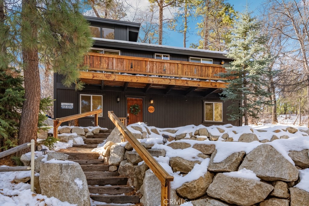 43121 Grizzly Road Property Photo 3