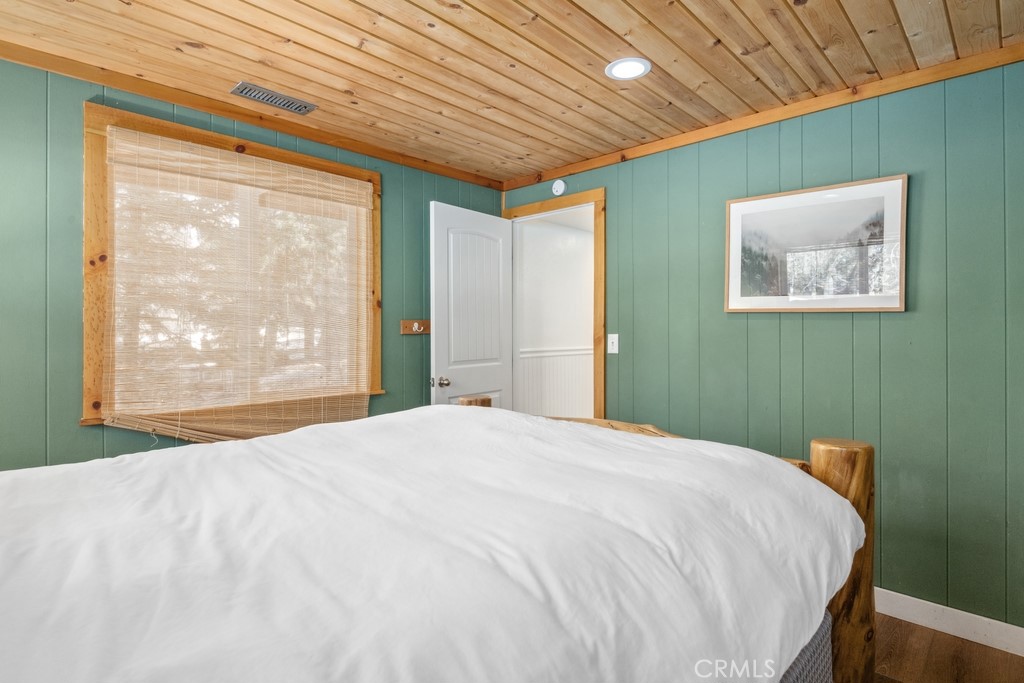 43121 Grizzly Road Property Photo 17