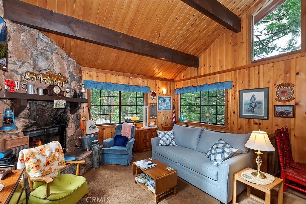 31738 Christmas Tree Lane Property Photo 3