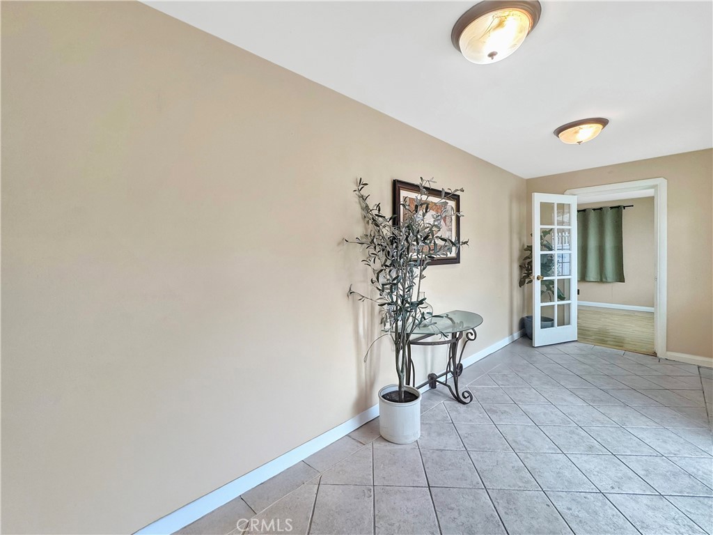 7736 Sugar Drive Property Photo 4