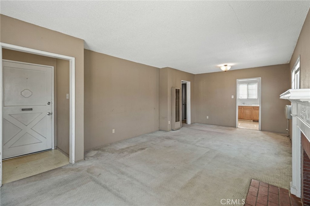 847 W 25th Street Property Photo 4