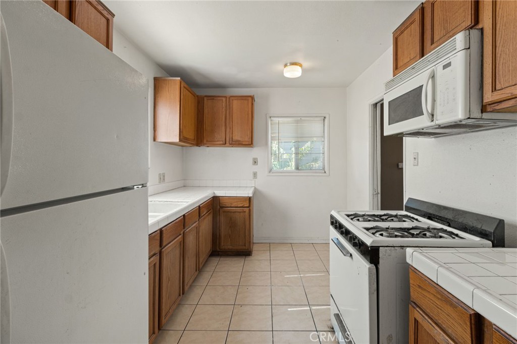 847 W 25th Street Property Photo 9