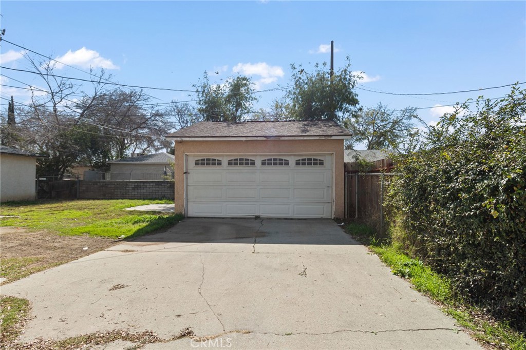 847 W 25th Street Property Photo 25