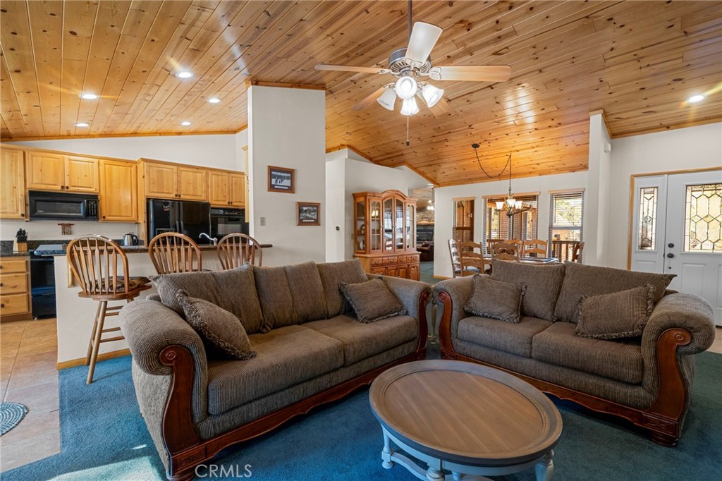 379 Fawntrail Place Property Photo 8